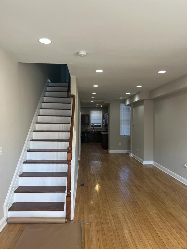 1726 E Lafayette Ave photo'