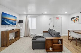 310 Oregon St, Unit 3 in Hollywood, FL - Building Photo - Building Photo