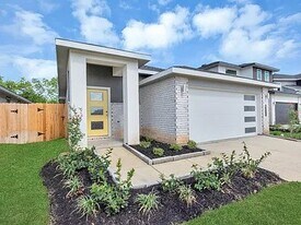 12735 Ermine St in Houston, TX - Building Photo