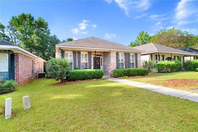 6035 Magnolia Pl E in Mobile, AL - Building Photo - Building Photo