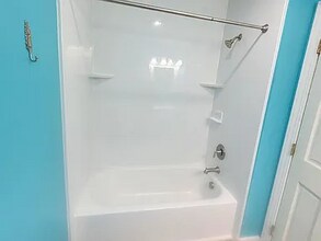 4852 Stantonsburg Rd in Greenville, NC - Foto de edificio - Building Photo