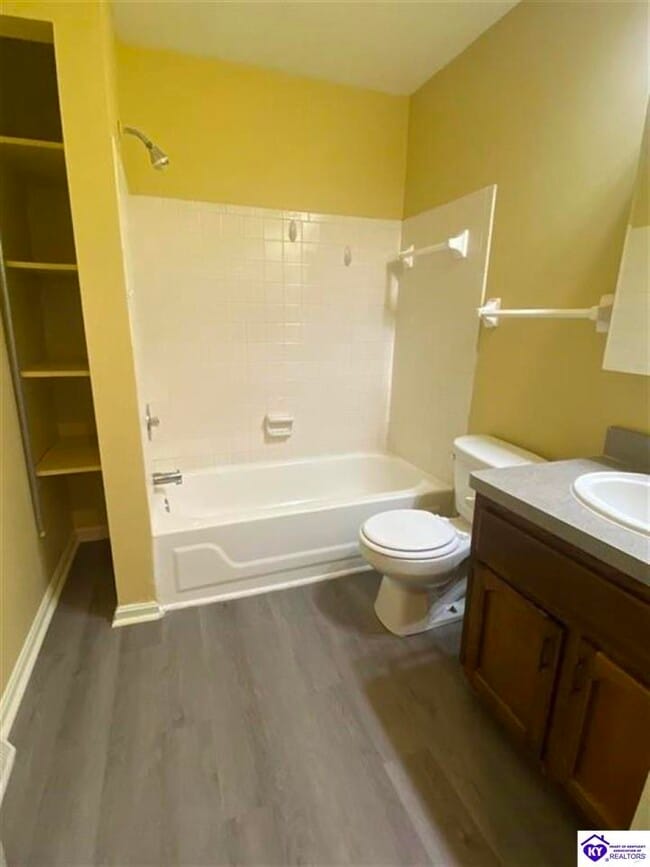 621 E Lincoln Trail Blvd in Radcliff, KY - Building Photo - Building Photo