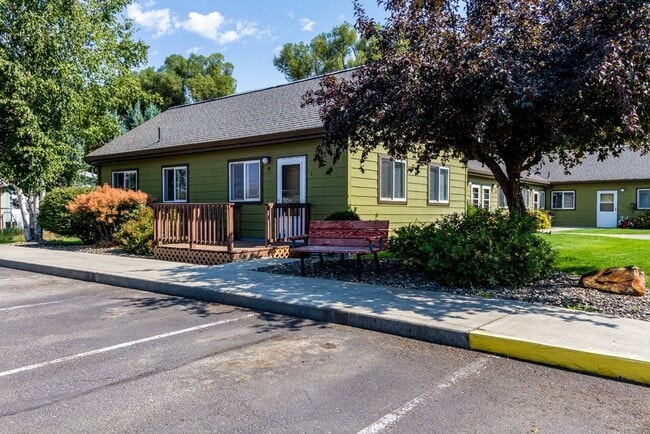 property at 207 N Storie St