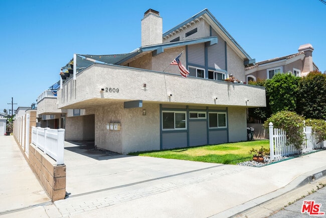 property at 2609 Rockefeller Ln