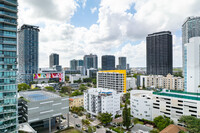 Edgewater in Miami, FL - Foto de edificio - Building Photo