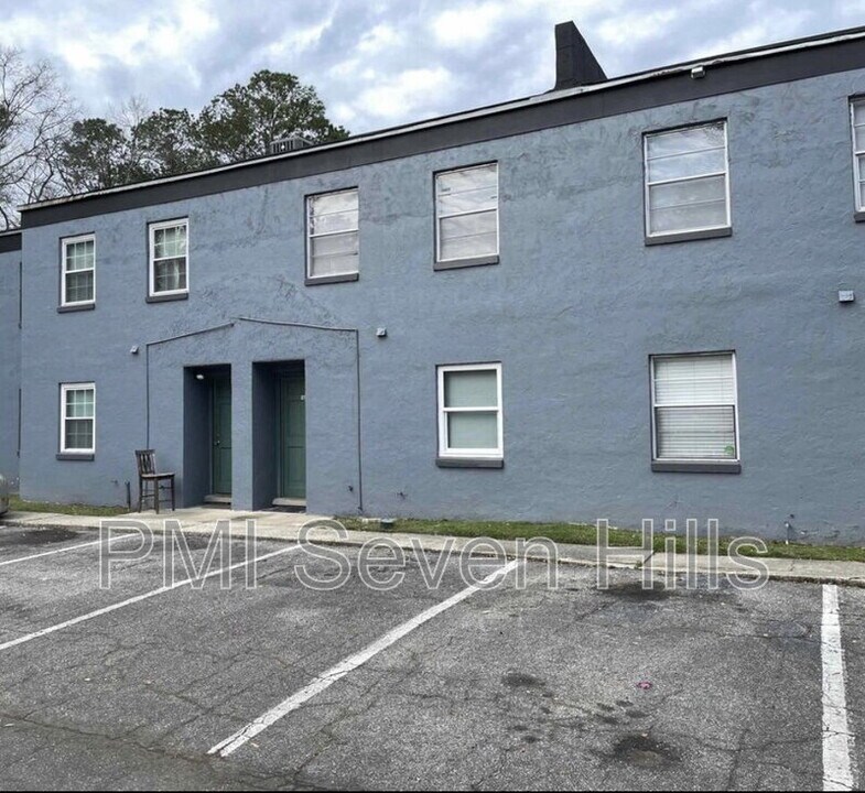 2325 W Pensacola St in Tallahassee, FL - Building Photo