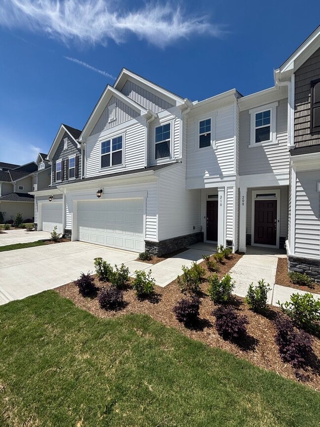 210 Shingle Oak Rd