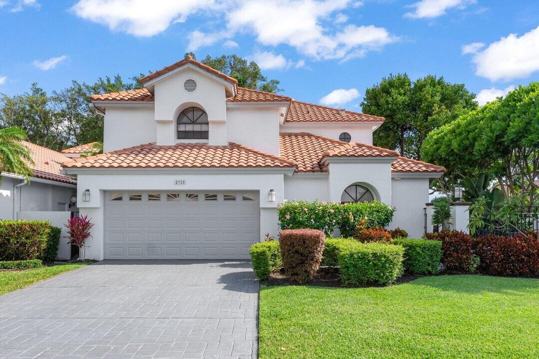 2133 NW 57th St in Boca Raton, FL - Building Photo