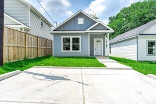 16977 Glenheath St in Montgomery, TX - Building Photo