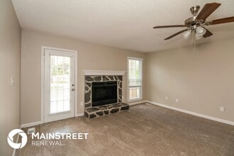 2968 Rosecommons Dr in Hampton, GA - Foto de edificio - Building Photo