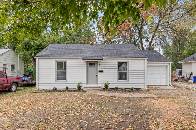 4407 S Ocheltree St in Olathe, KS - Building Photo