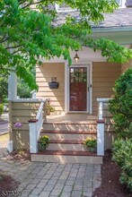 69 Gordonhurst Ave in Montclair, NJ - Building Photo - Building Photo