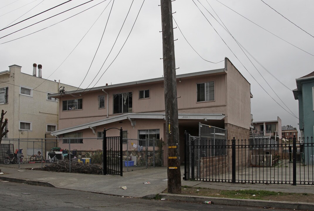 2633 E 16th St in Oakland, CA - Building Photo