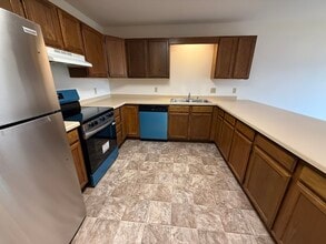 1627 Rustic Dr, Unit 1 in Sun Prairie, WI - Building Photo - Building Photo