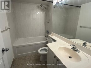 30 Harrison Garden Blvd in Toronto, ON - Building Photo - Building Photo