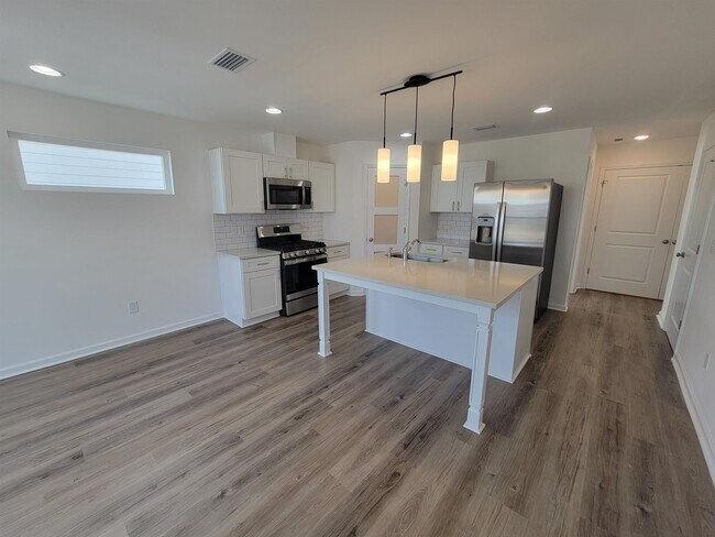 1367 Landon Hills Dr in Tallahassee, FL - Building Photo - Building Photo