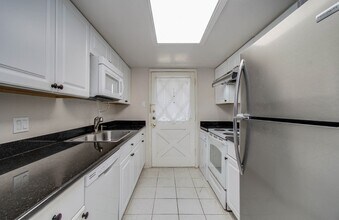 12633 Memorial Dr in Houston, TX - Building Photo - Building Photo