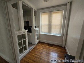 121 Park Dr, Unit 9 in Boston, MA - Building Photo - Building Photo