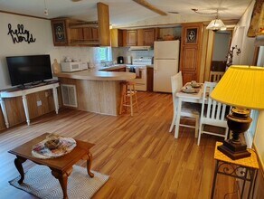 6855 Coconut Grove Cir in Ellenton, FL - Building Photo - Building Photo