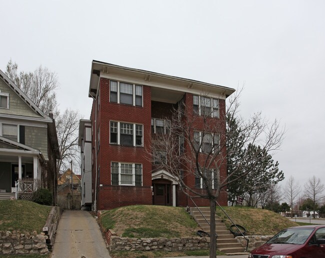 3918-3920 Mcgee St in Kansas City, MO - Building Photo - Building Photo