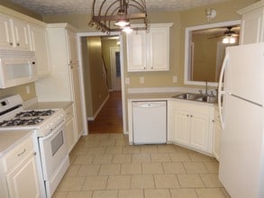 7055 Shady Oak Ln in Cumming, GA - Building Photo - Building Photo