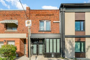 466 Sammon Ave in Toronto, ON - Building Photo