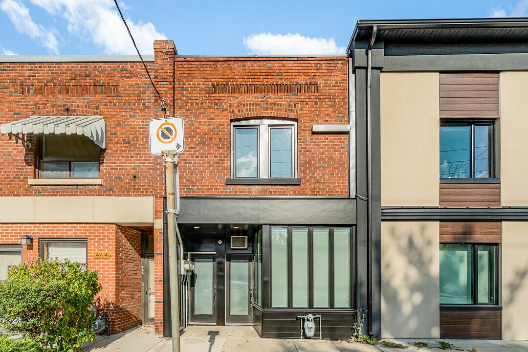 466 Sammon Ave in Toronto, ON - Building Photo