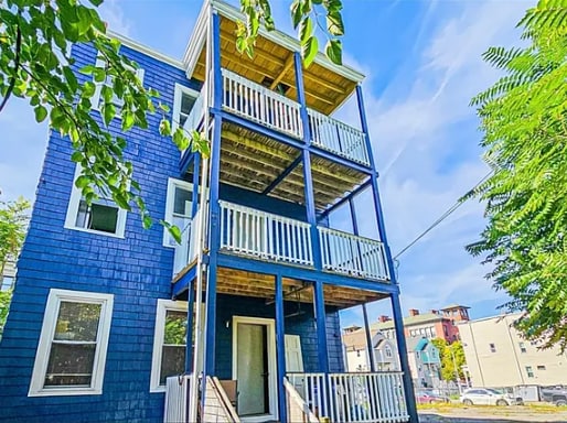 180 Quincy St, Unit 2 in Boston, MA - Foto de edificio - Building Photo