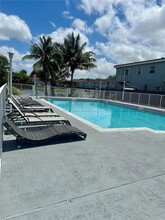 5225 NW 112th Ave in Doral, FL - Building Photo - Building Photo