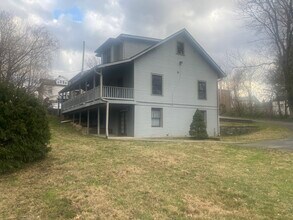 1046 Dudley Ave, Unit #1 in Louisville, KY - Building Photo - Building Photo