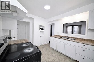3463 Harris St in Windsor, ON - Building Photo - Building Photo