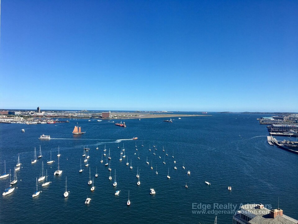 28 Atlantic Ave, Unit 35 in Boston, MA - Foto de edificio