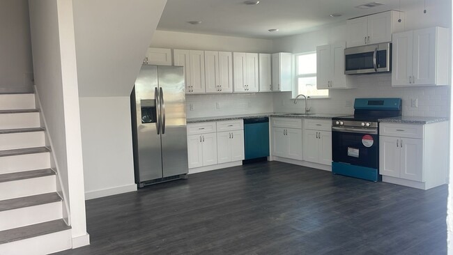 9746 Garcroft St in Houston, TX - Foto de edificio - Building Photo