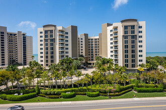 Moraya Bay in Naples, FL - Foto de edificio - Building Photo