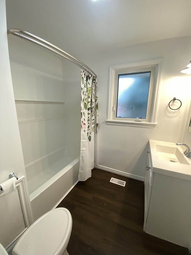 property at 31 Tunis Ave