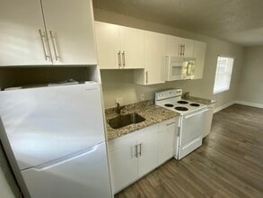 605 N Federal Hwy in Lake Worth Beach, FL - Building Photo - Building Photo