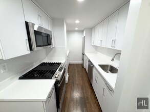 EAST 56 STREET in New York, NY - Building Photo - Building Photo