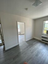 3891 Tecumseh Rd E in Windsor, ON - Building Photo