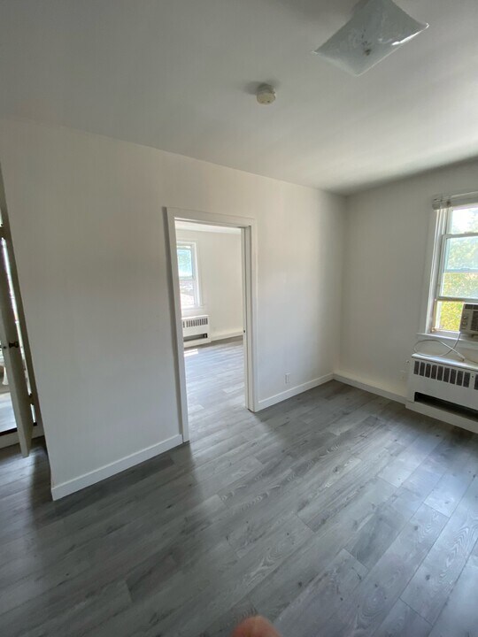 3891 Tecumseh Rd E in Windsor, ON - Building Photo