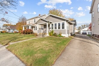 1005 Woodsdale Ave in Toledo, OH - Building Photo - Building Photo