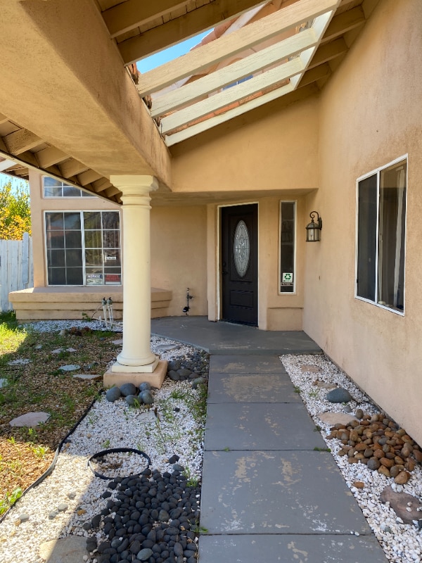 16502 Mango Way in Lake Elsinore, CA - Foto de edificio - Building Photo