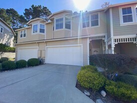 15 Glen Lake Dr in Pacific Grove, CA - Building Photo