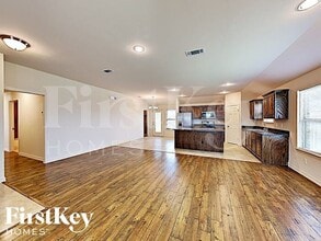 638 Canvas Ct in Lancaster, TX - Foto de edificio - Building Photo