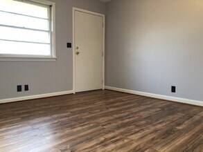 114 Hadley Dr in Clarksville, TN - Building Photo - Building Photo