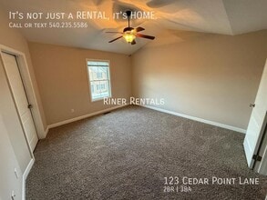 123 Cedar Point Ln in Harrisonburg, VA - Building Photo - Building Photo