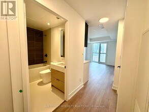 308 Jarvis St in Toronto, ON - Building Photo - Building Photo