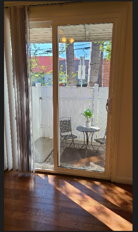 2226 S Carmelina Ave in Los Angeles, CA - Foto de edificio - Building Photo