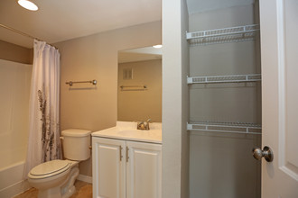 Imperial Village in Seminole, FL - Foto de edificio - Interior Photo