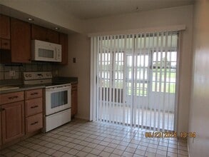 45 Lake Villa Way in Kissimmee, FL - Building Photo - Building Photo