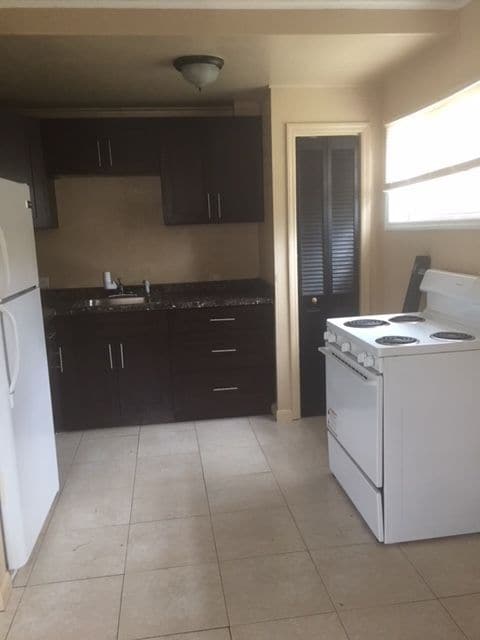 610 NE 35th St in Pompano Beach, FL - Building Photo - Building Photo